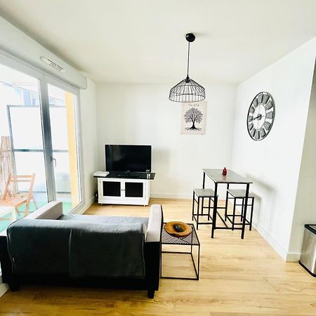 Appartement Avec Place De Parking Et Piscine Villefranche-sur-Saône Extérieur photo