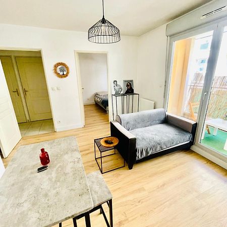 Appartement Avec Place De Parking Et Piscine Villefranche-sur-Saône Extérieur photo