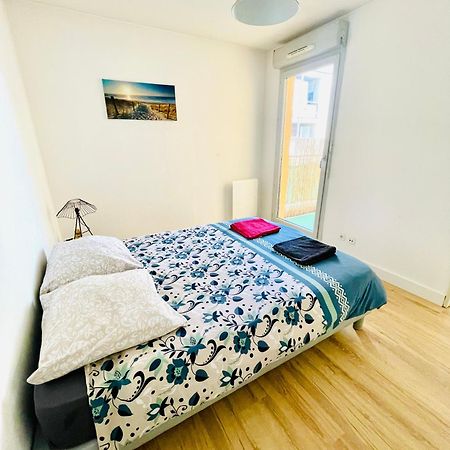 Appartement Avec Place De Parking Et Piscine Villefranche-sur-Saône Extérieur photo
