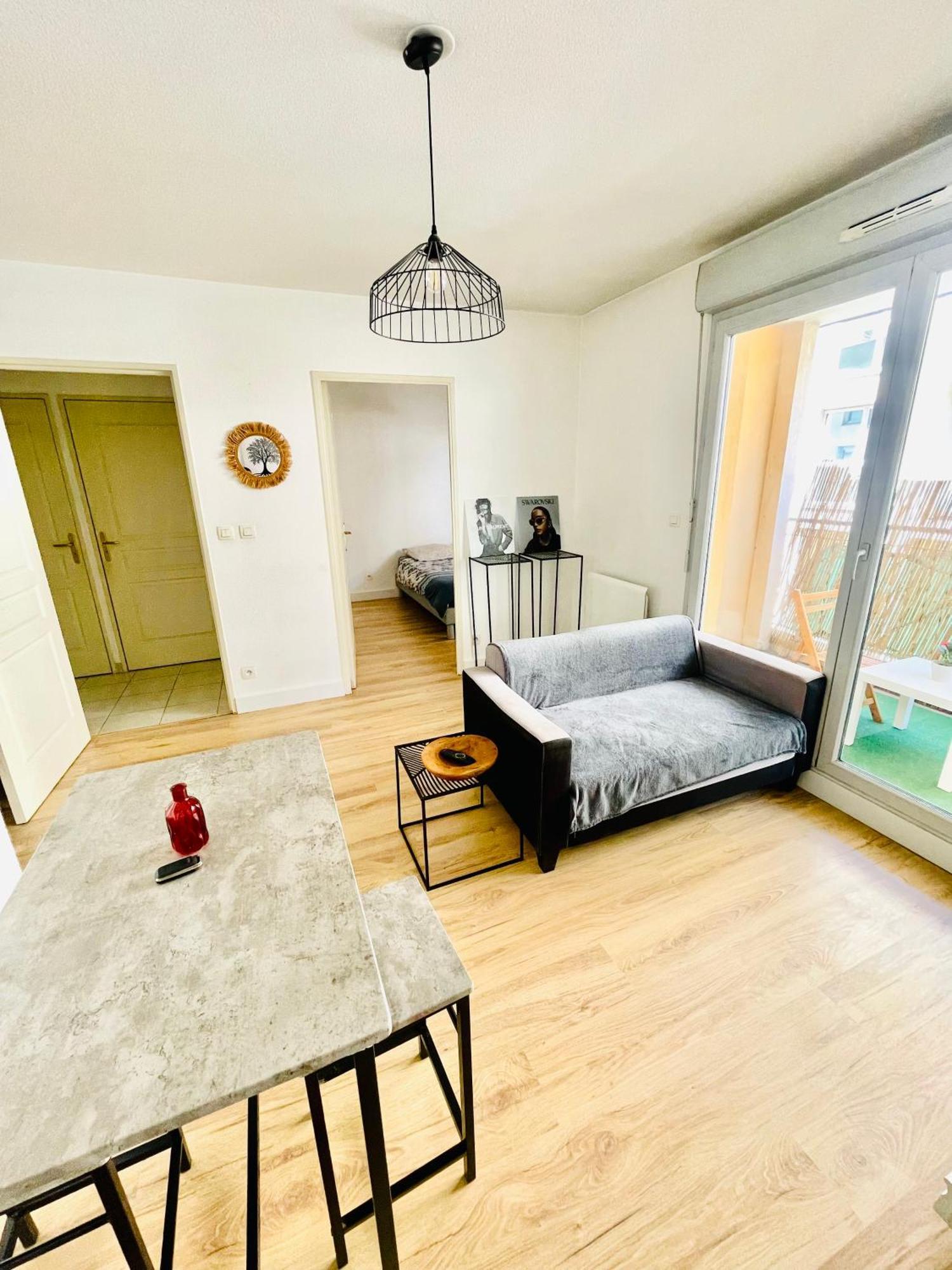 Appartement Avec Place De Parking Et Piscine Villefranche-sur-Saône Extérieur photo